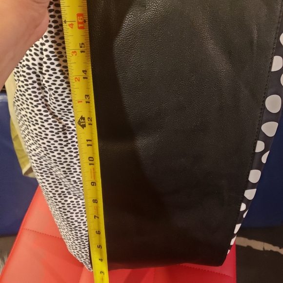 Betsy Johnson carryall bag - Picture 5 of 5